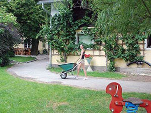 Mitarbeit am Hof